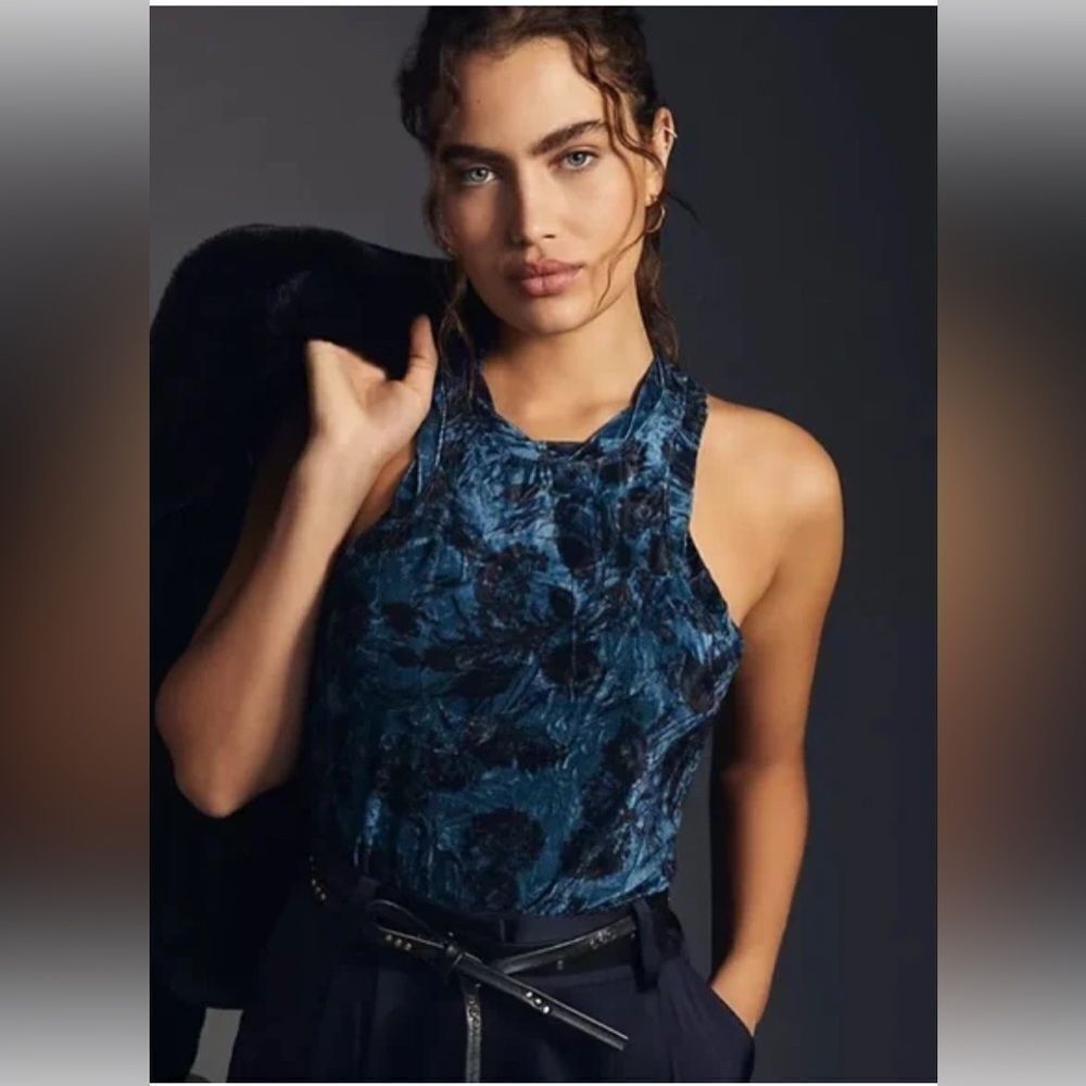 Anthropologie Pilcro Velveteen Racerback Tank in Blue Motif. Size L NWT